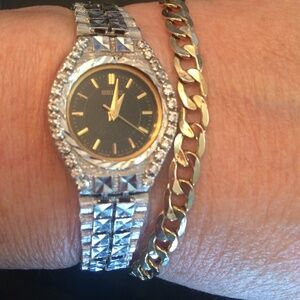 Antique 18k solid gold w/ 22 diamonds Seiko watch (Price of gold is over 4k now)